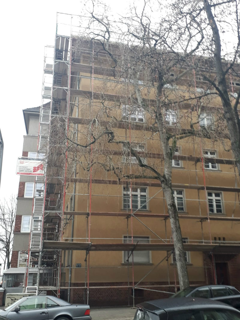 Wetterschutzdach bei der Dachsanierung Fredericiastraße Berlin