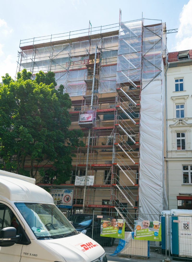 Fassadengerüst Sredzkistraße 28 in Berlin-Prenzlauer Berg